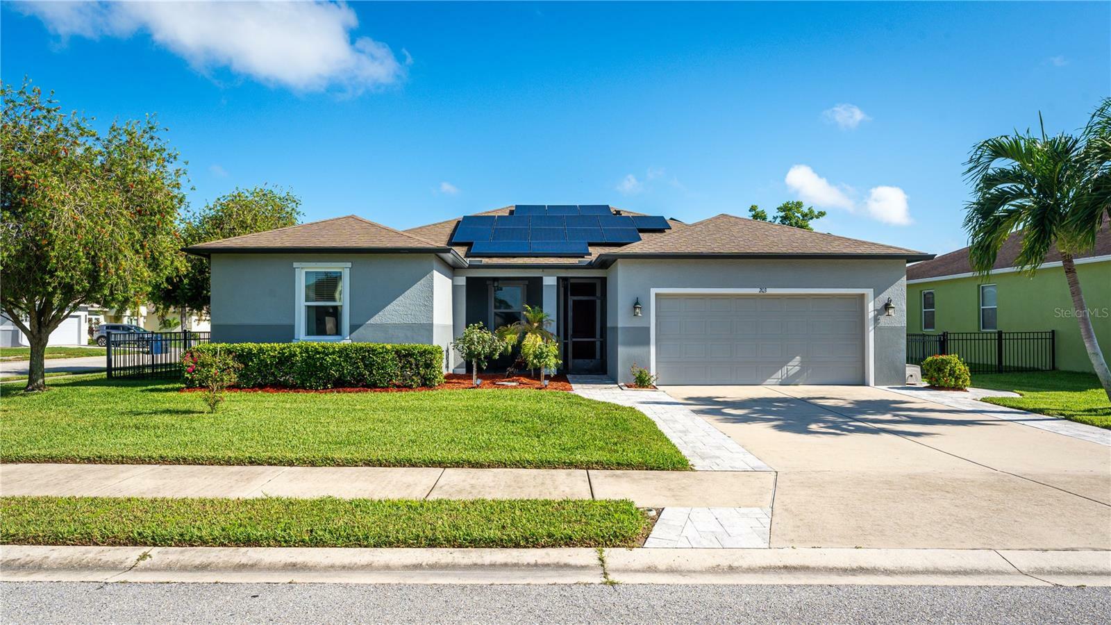 Property Photo: 203 65th Avenue E FL 34203