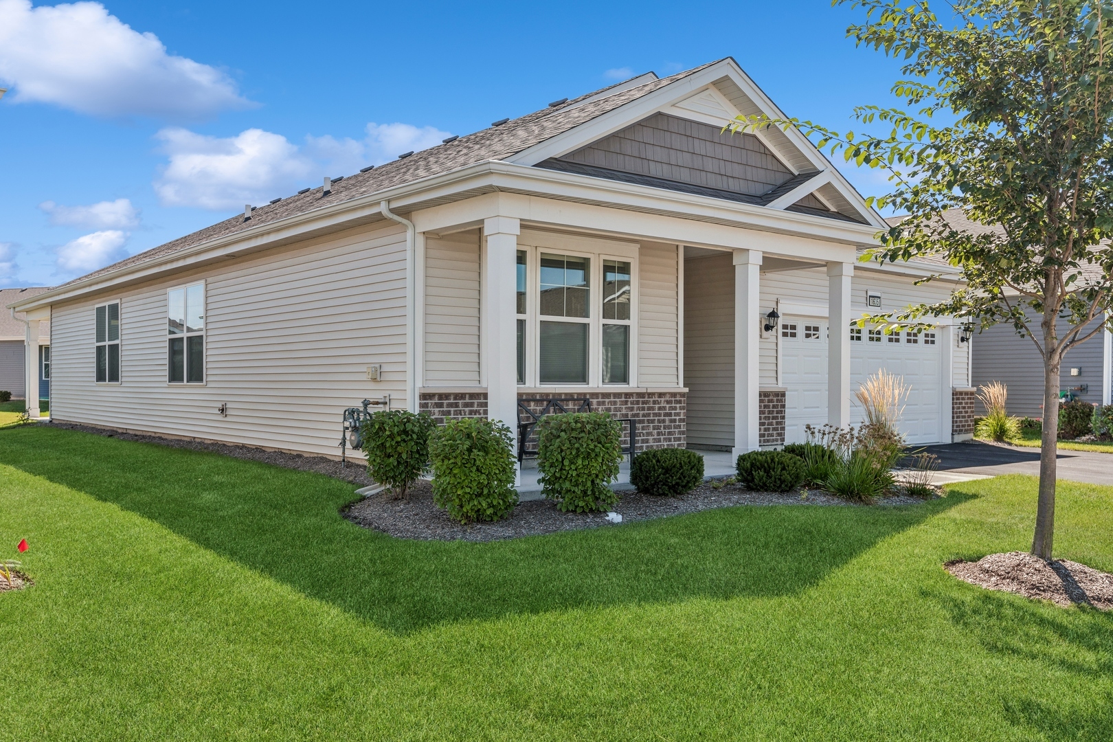 Property Photo:  1635 Windsor Road  IL 60140 