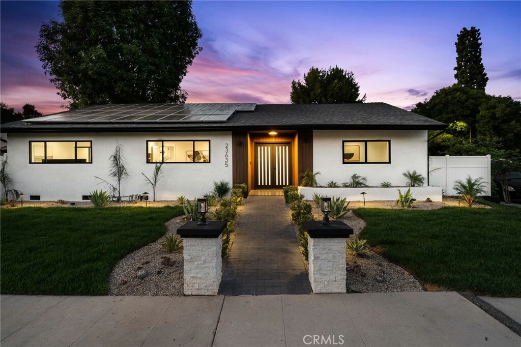 Property Photo:  23635 Tiara Street  CA 91367 