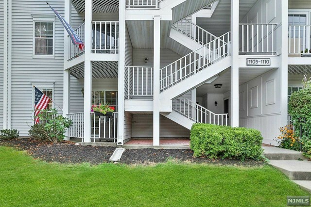 Property Photo:  1105 Sage Court 1105  NJ 07430 