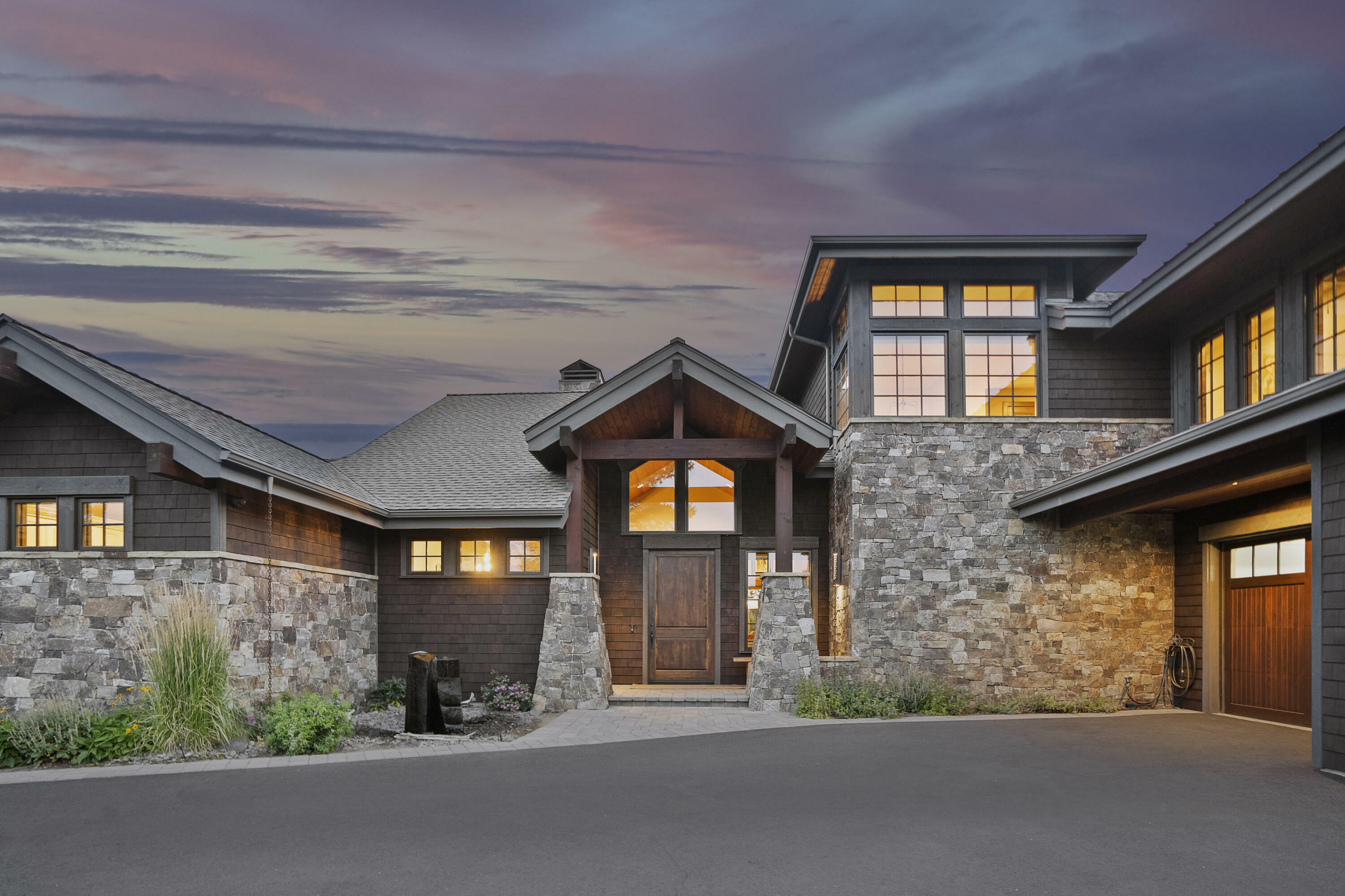 Property Photo: 61655 Hosmer Lake Drive OR 97702