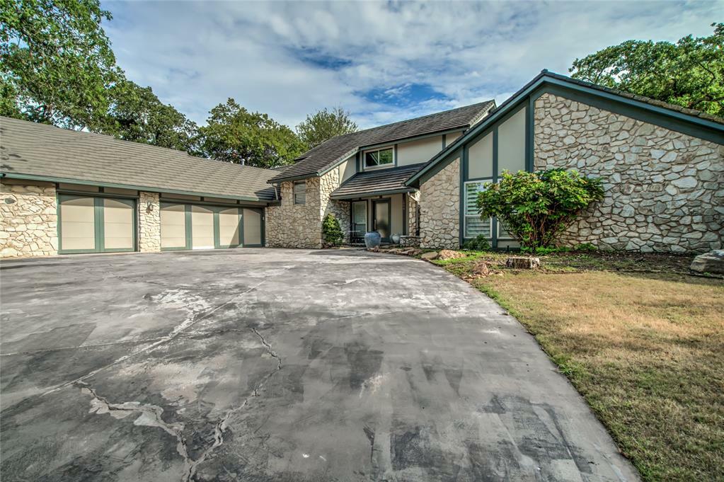 Property Photo:  1004 Oak Tree Drive  OK 73025 