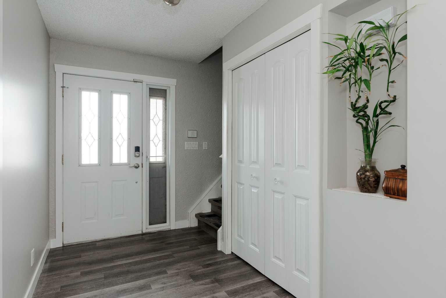 Property Photo:  149 Whiteoak Garden  AB T9K 1A7 