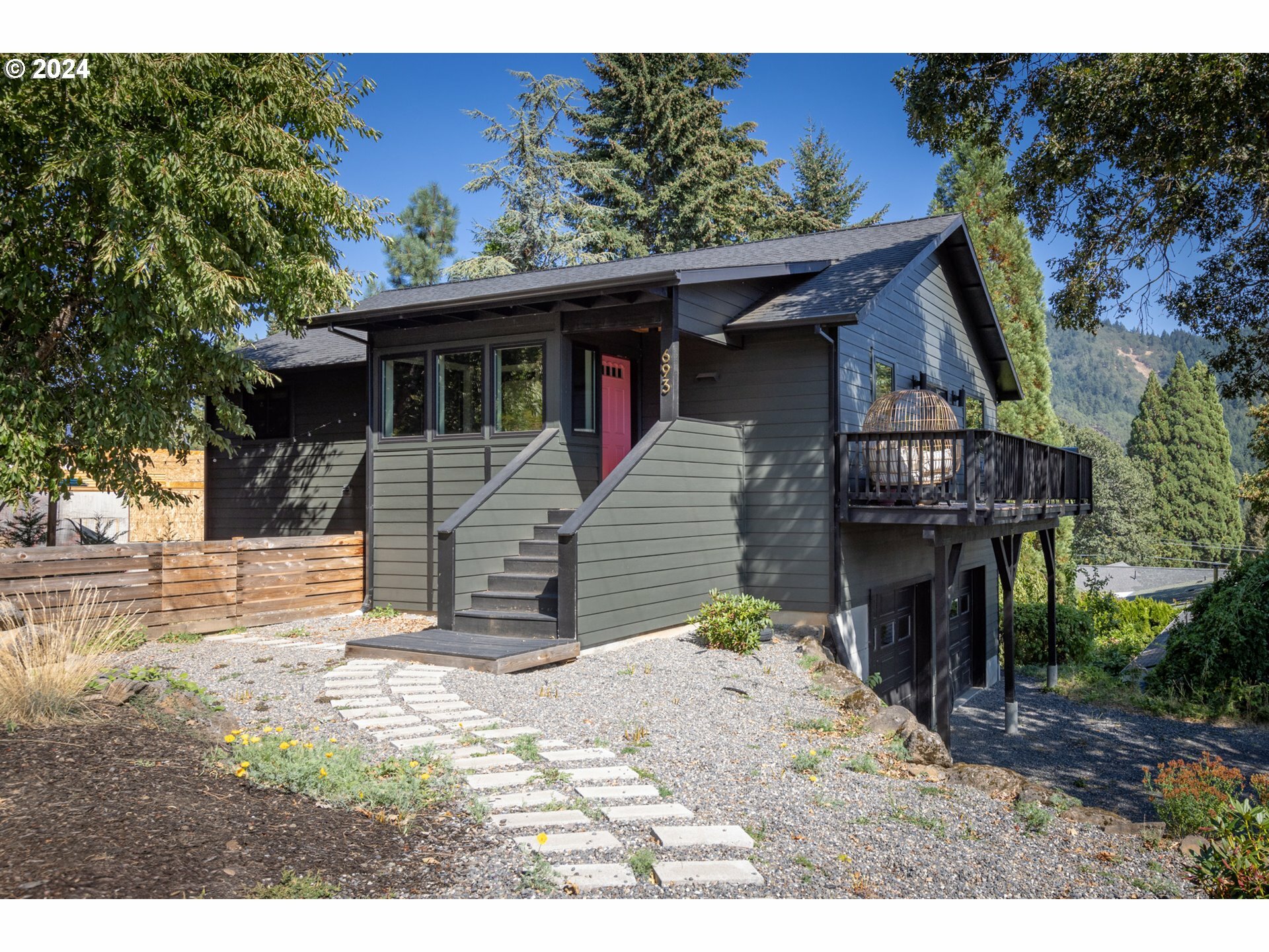 Property Photo:  693 NW Achor Ave  WA 98672 