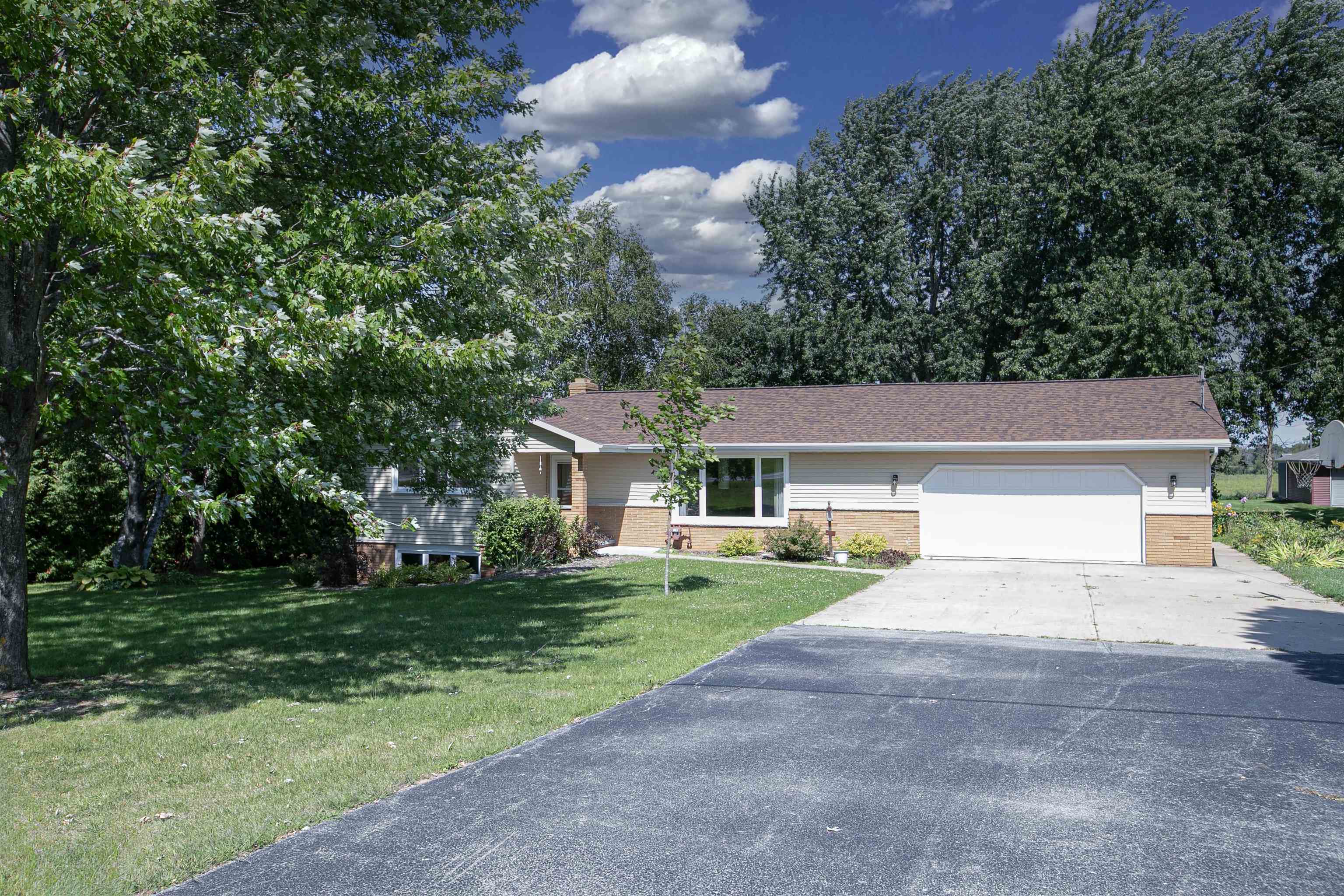 Property Photo:  W6196 Everglade Road  WI 54942 