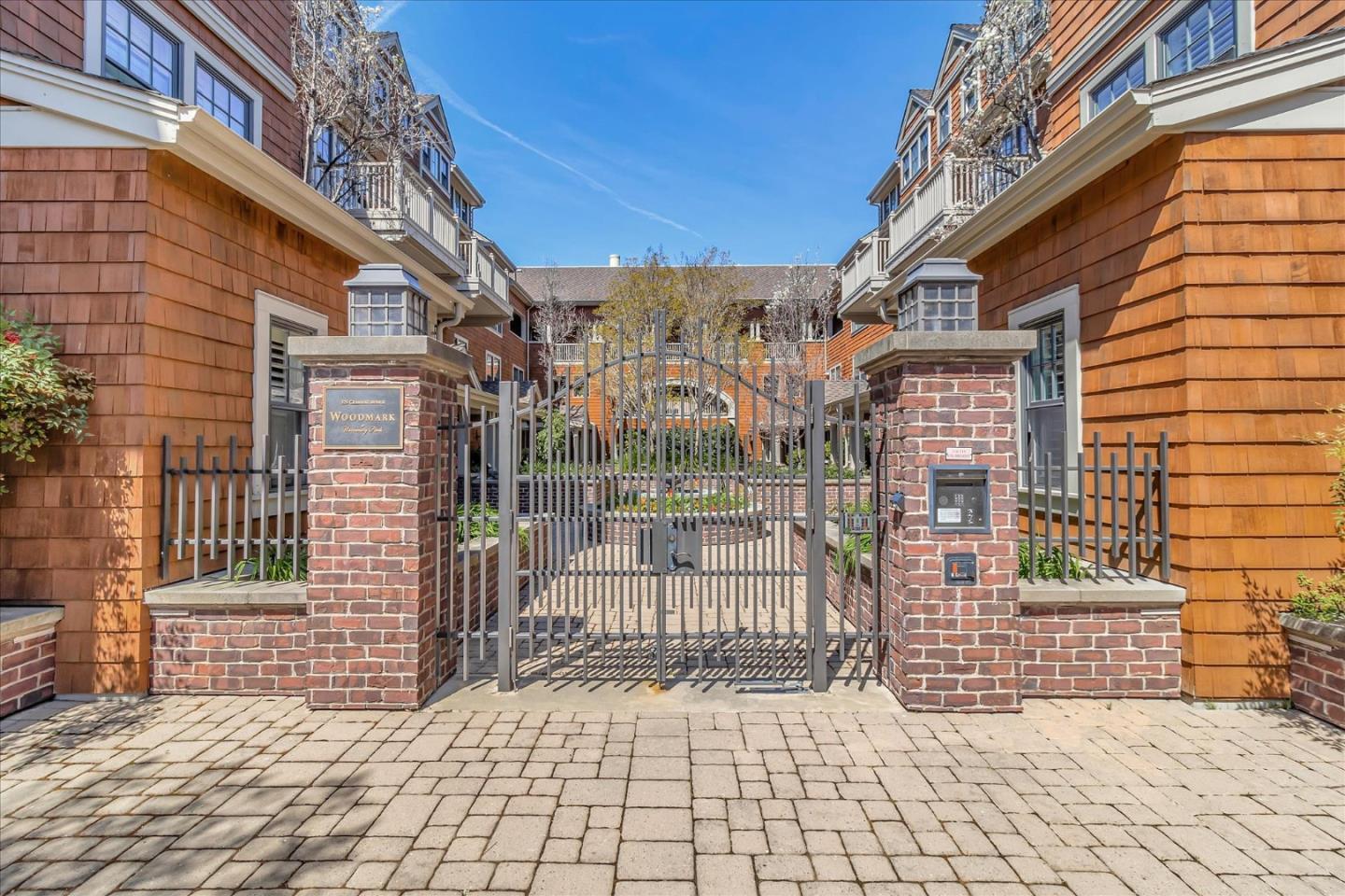 Property Photo: 325 Channing Avenue 104 CA 94301