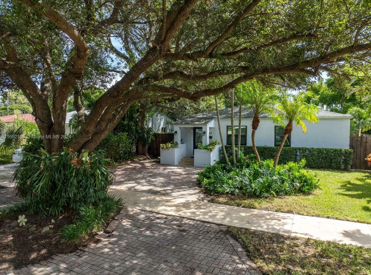 Property Photo:  3903 SW 59th Ave  FL 33155 