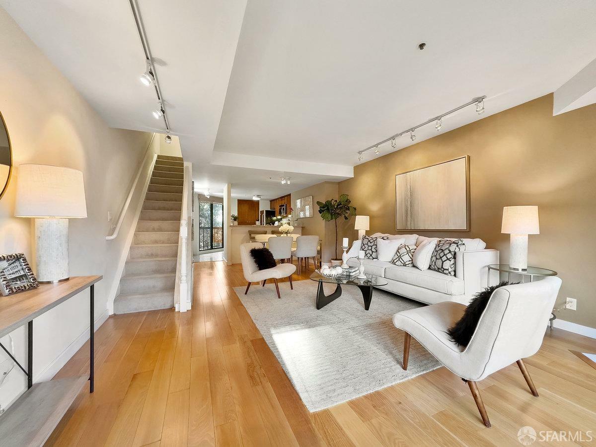 Property Photo:  601 Van Ness Avenue 4  CA 94102 