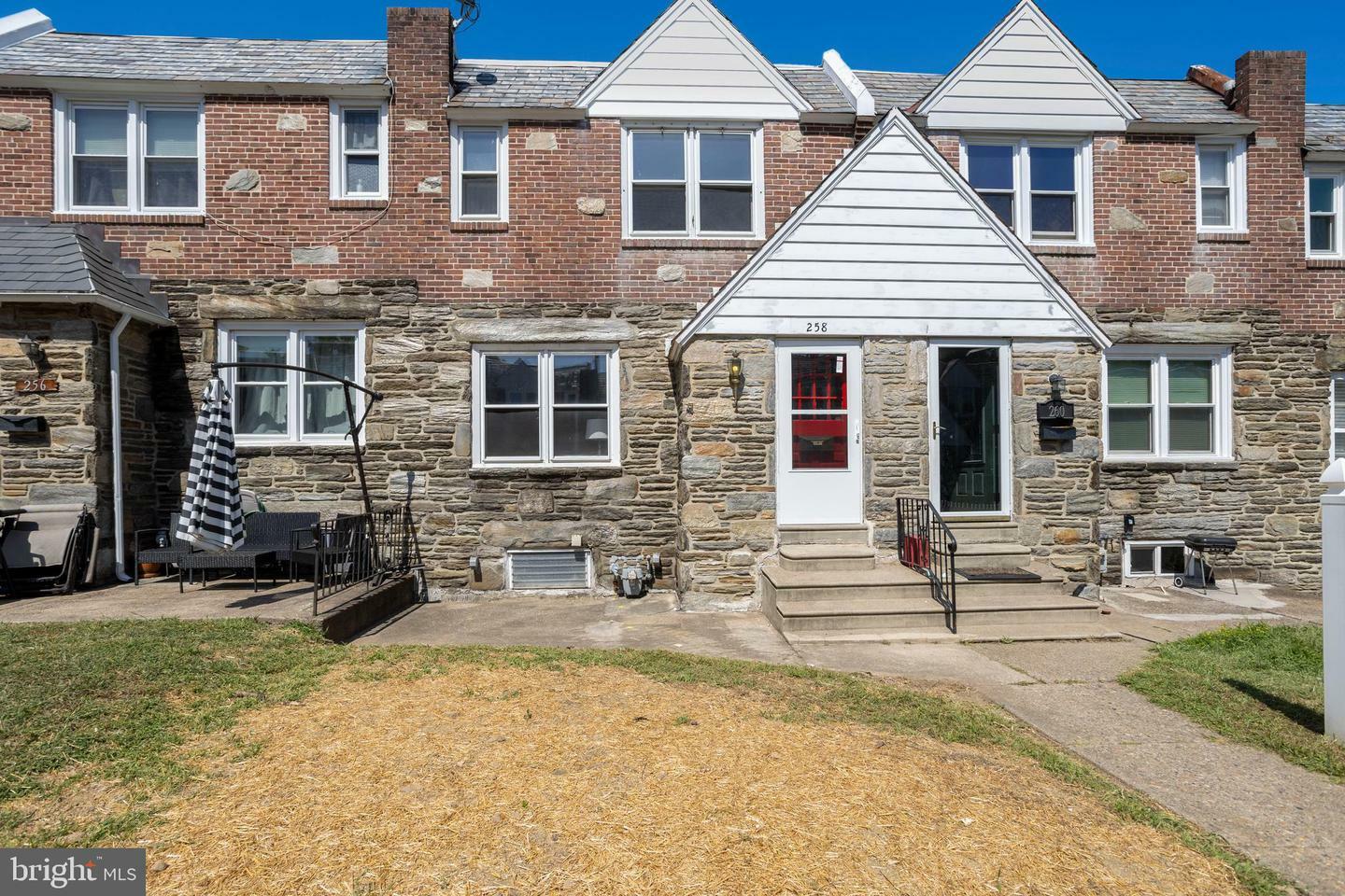 Property Photo:  258 S Bayberry Lane  PA 19082 