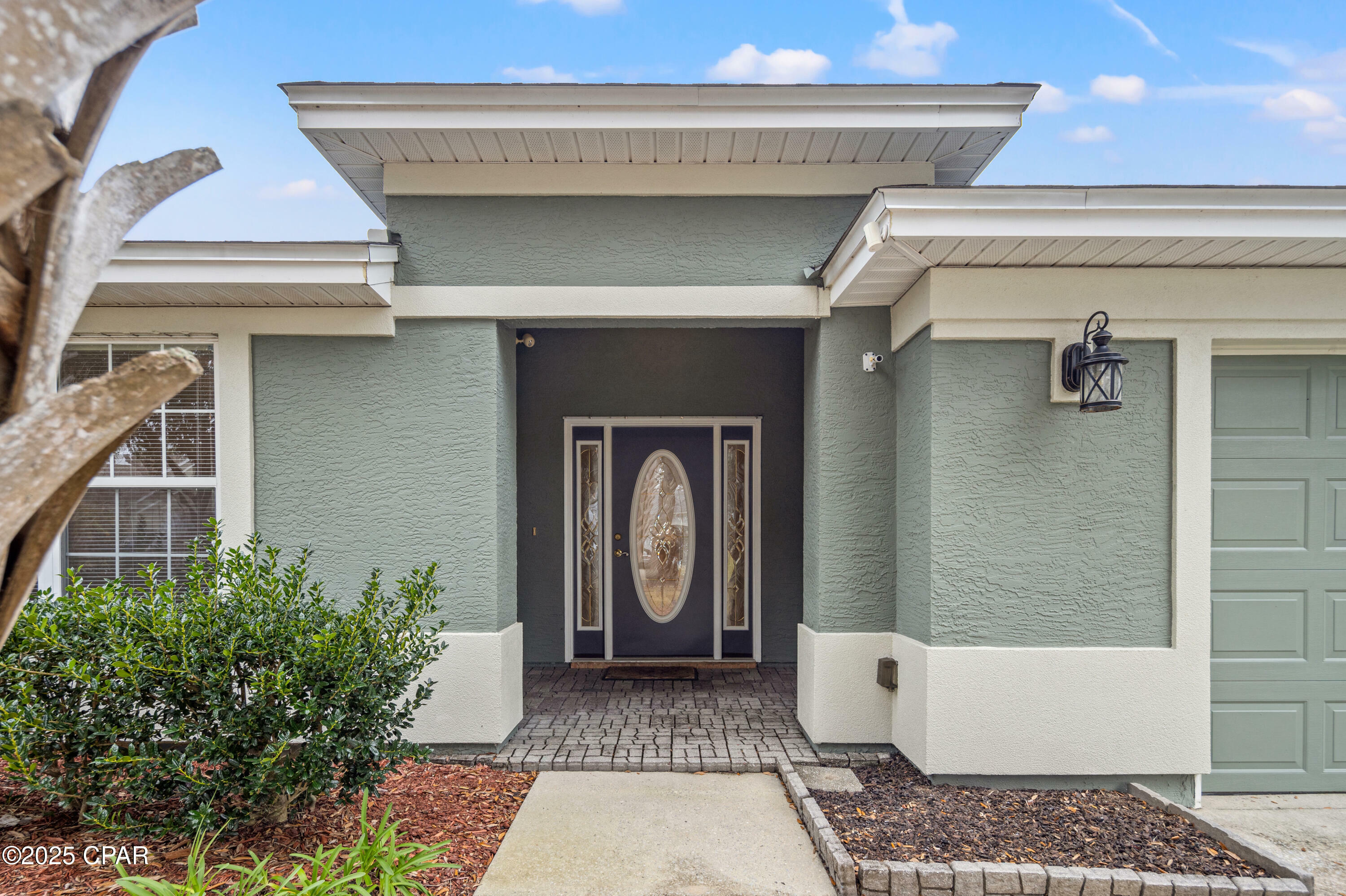 Property Photo:  121 Bainbridge Street  FL 32413 