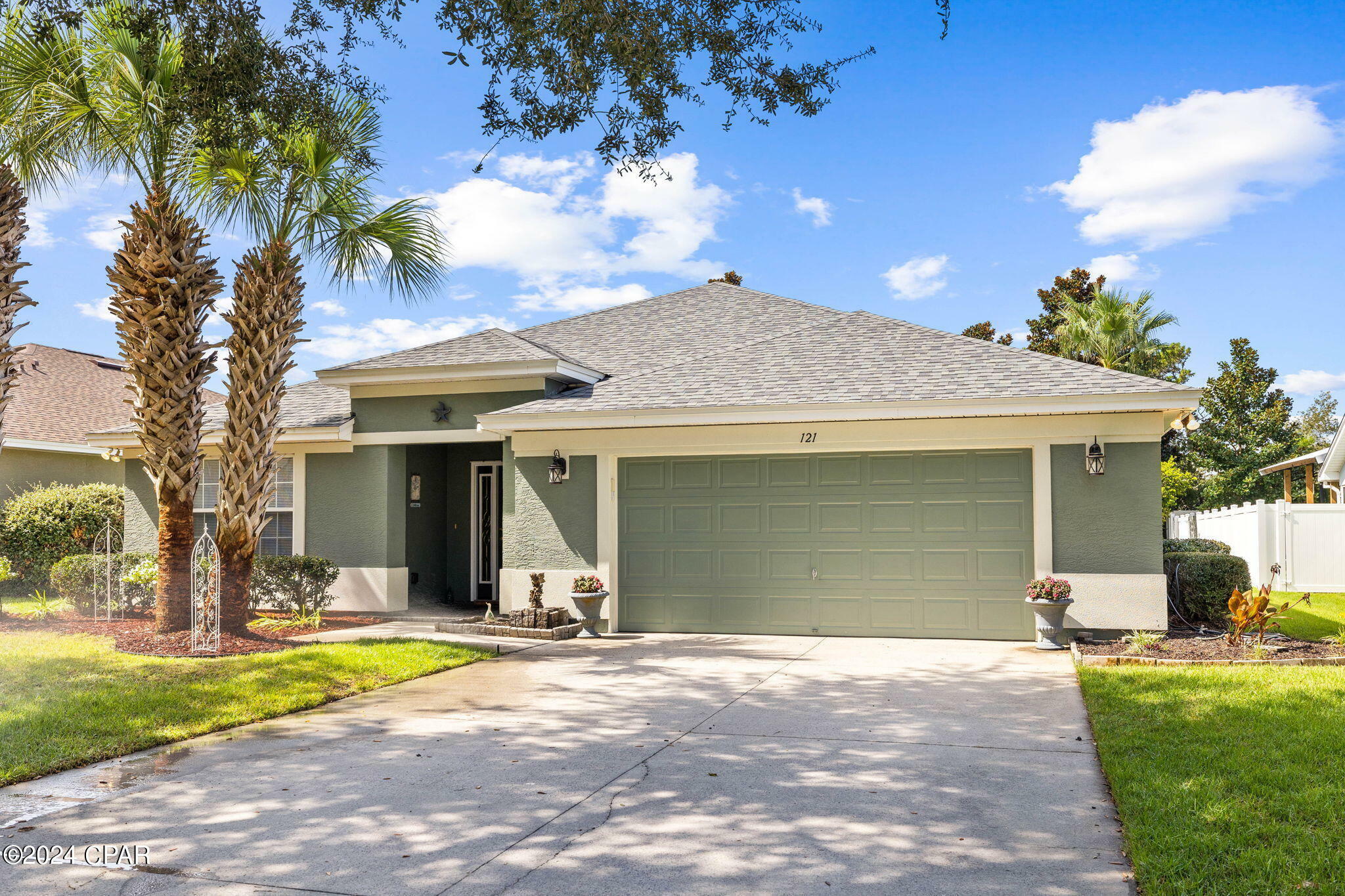 Property Photo:  121 Bainbridge Street  FL 32413 