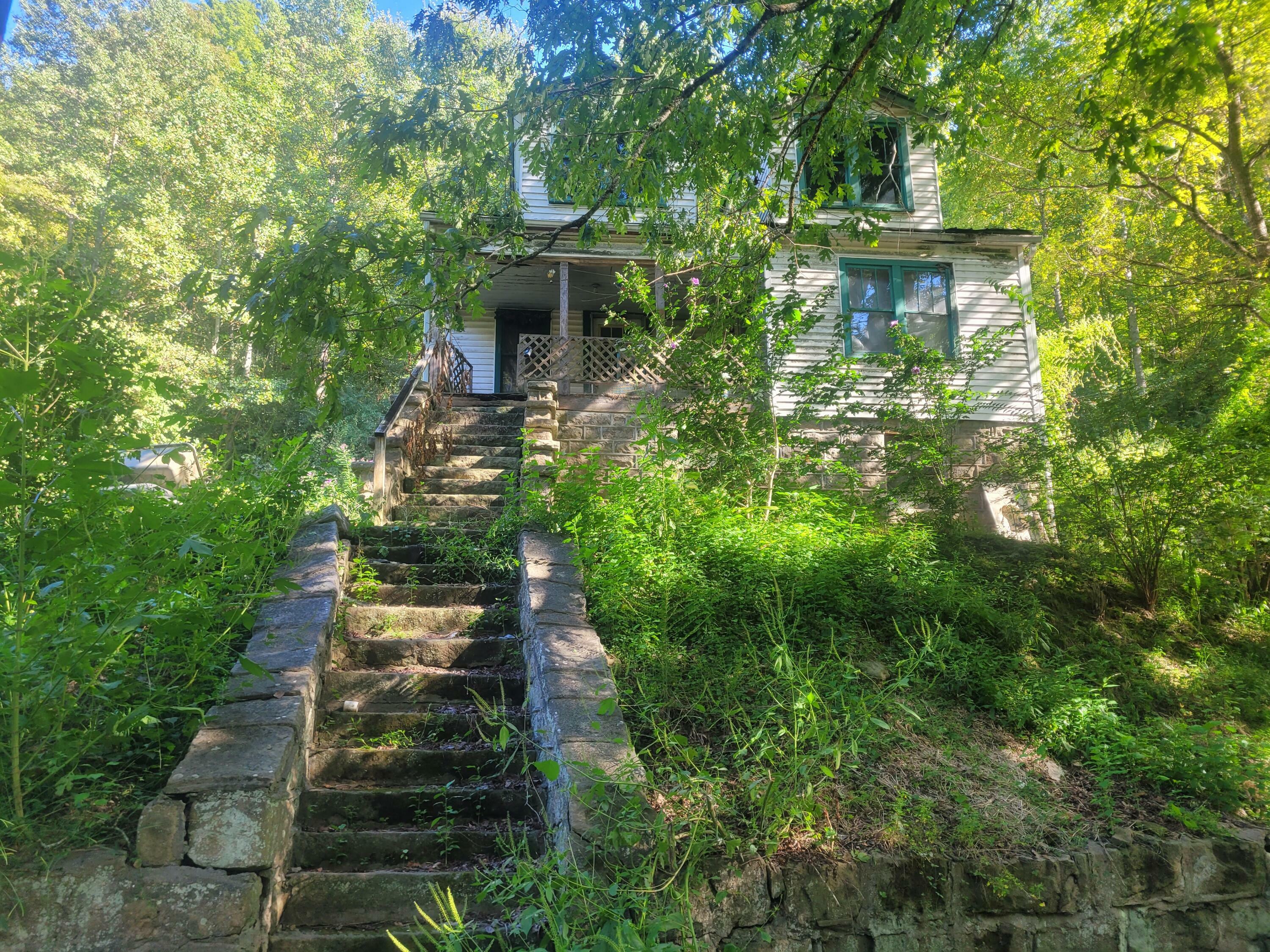 Property Photo:  573 Hurricane Creek Road  KY 41749 