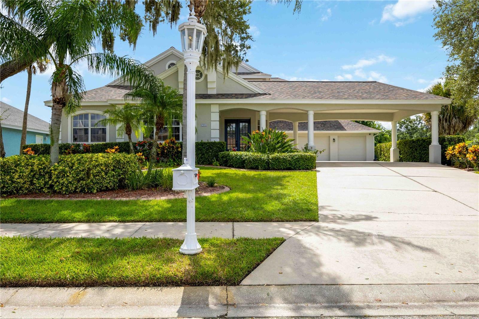 Property Photo:  4306 Barracuda Drive  FL 34208 