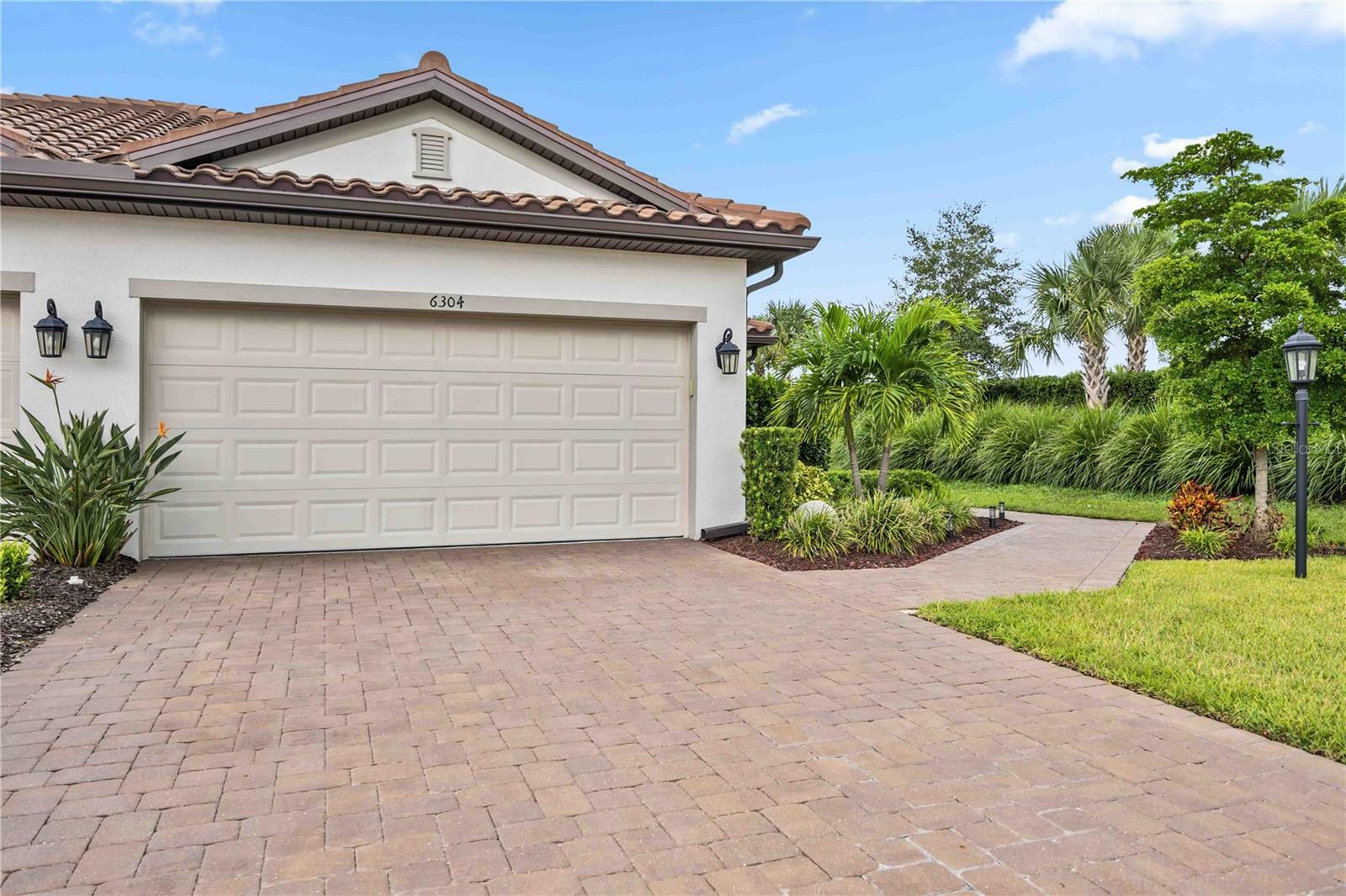 Property Photo:  6304 Plateau Court  FL 34203 