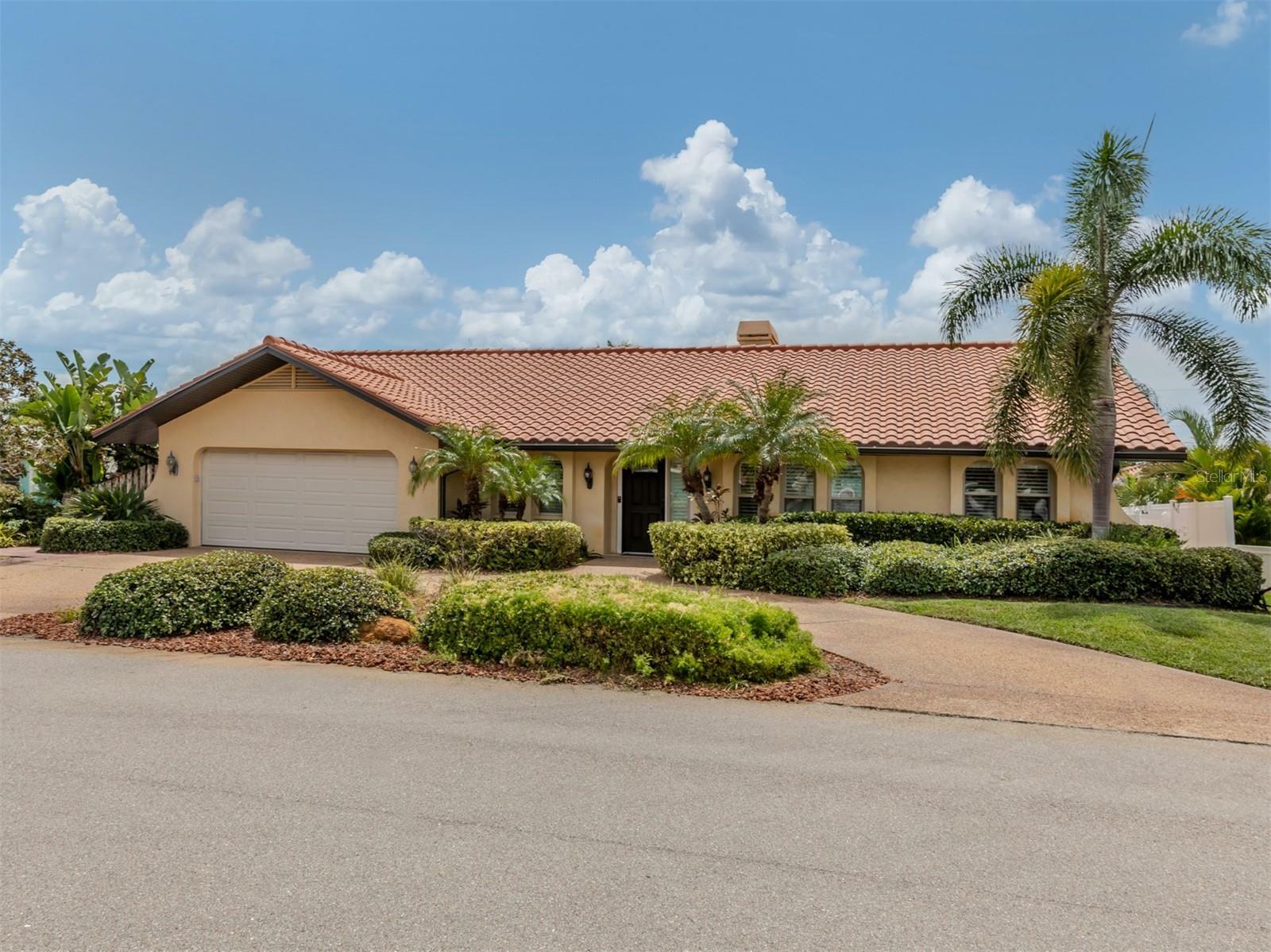 Property Photo:  429 Darling Drive  FL 34285 