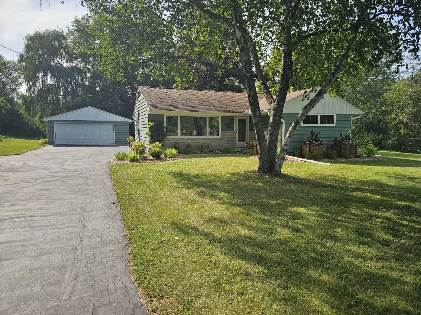 Property Photo:  W172n7405 Shady Ln  WI 53051 