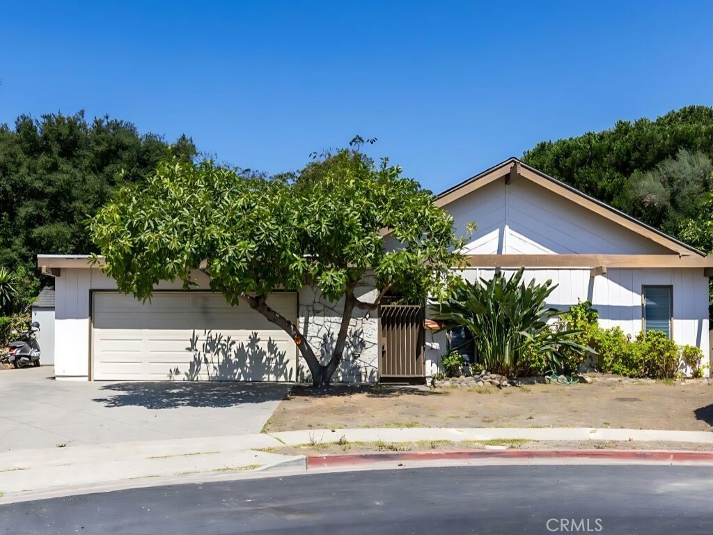 Property Photo:  31881 Paseo Rosa  CA 92675 