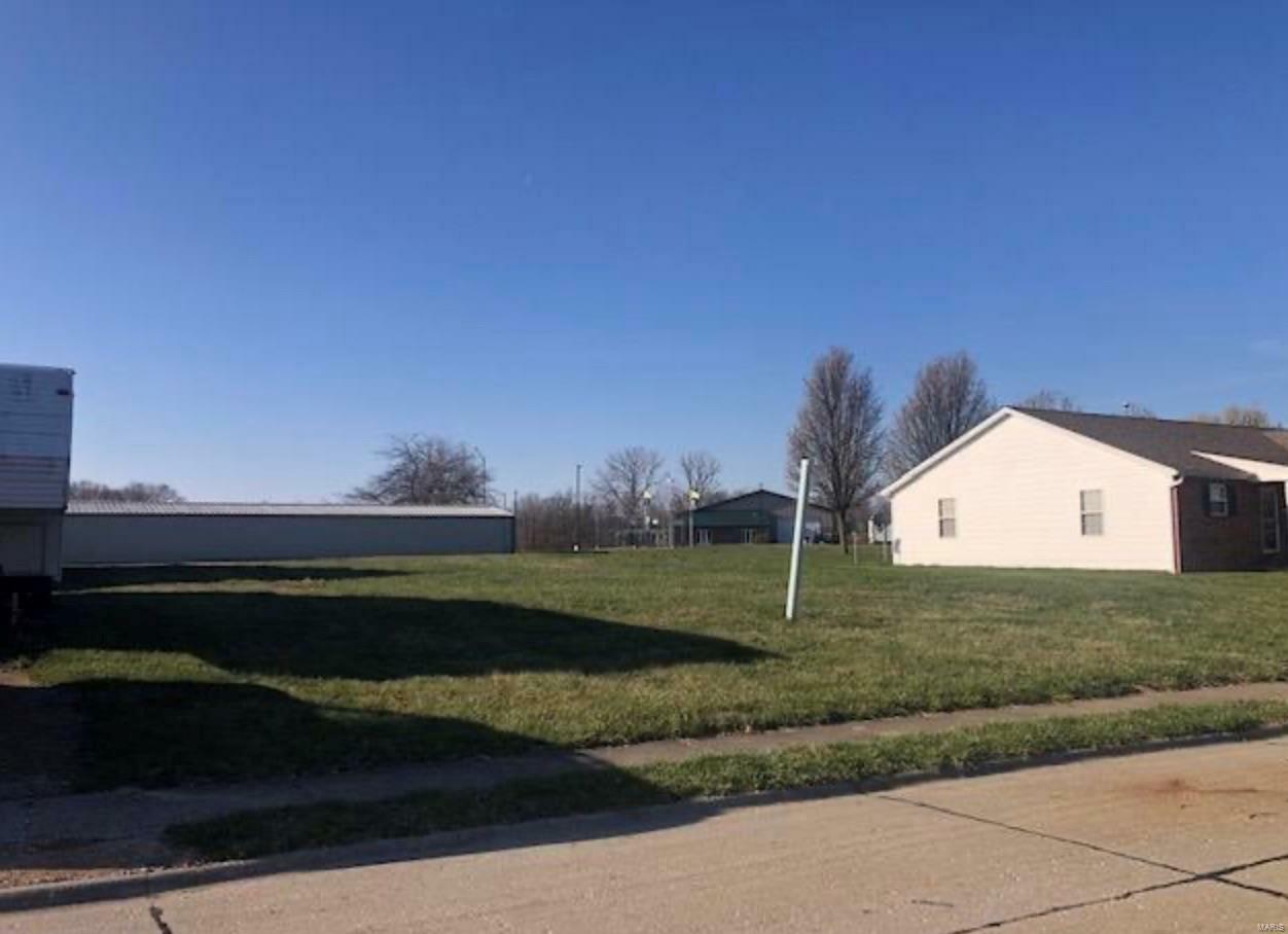 Property Photo:  108 E Harrisonville Drive  IL 62295 