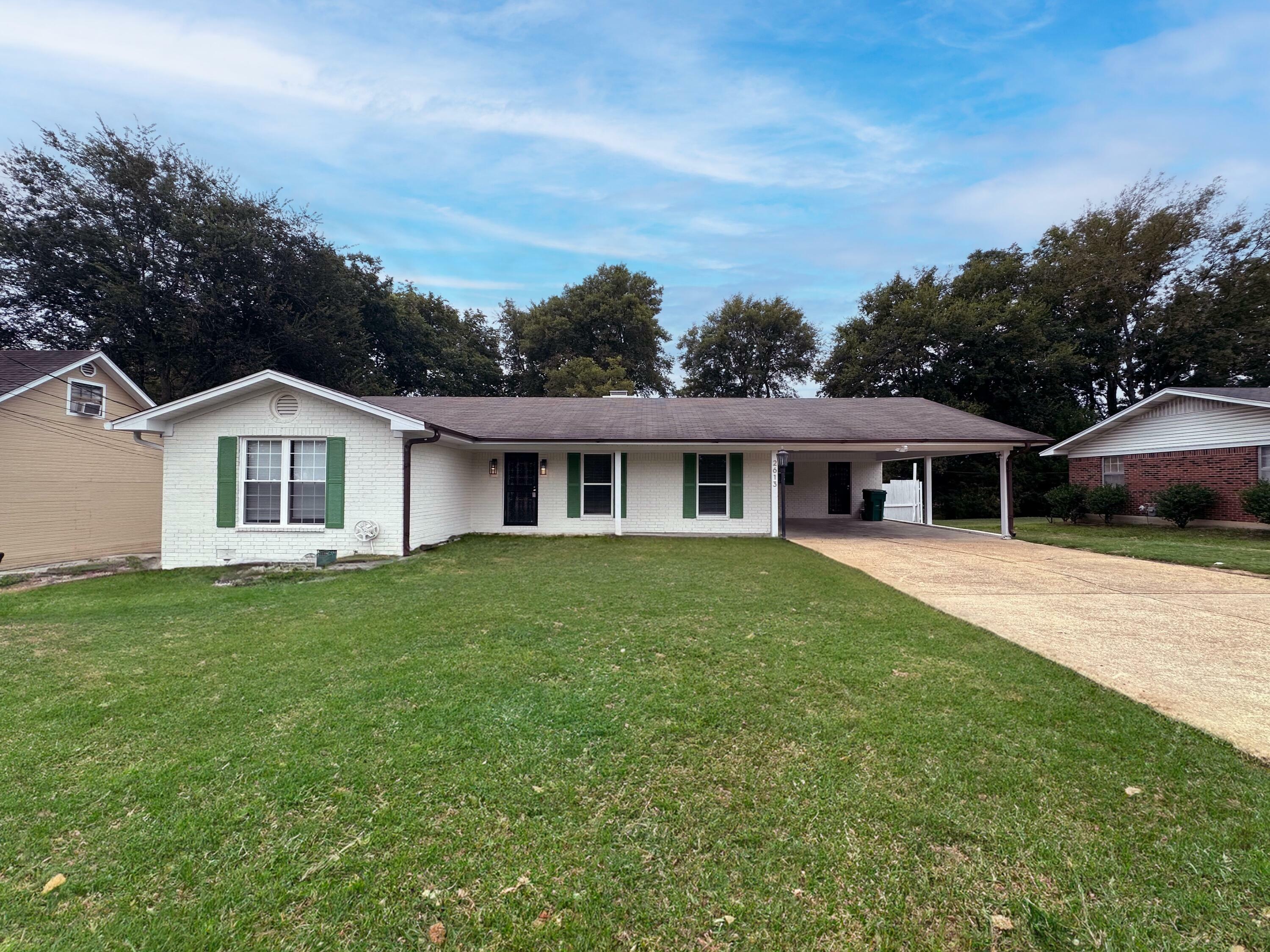 Property Photo:  2613 Bryan Dr.  MS 38801 