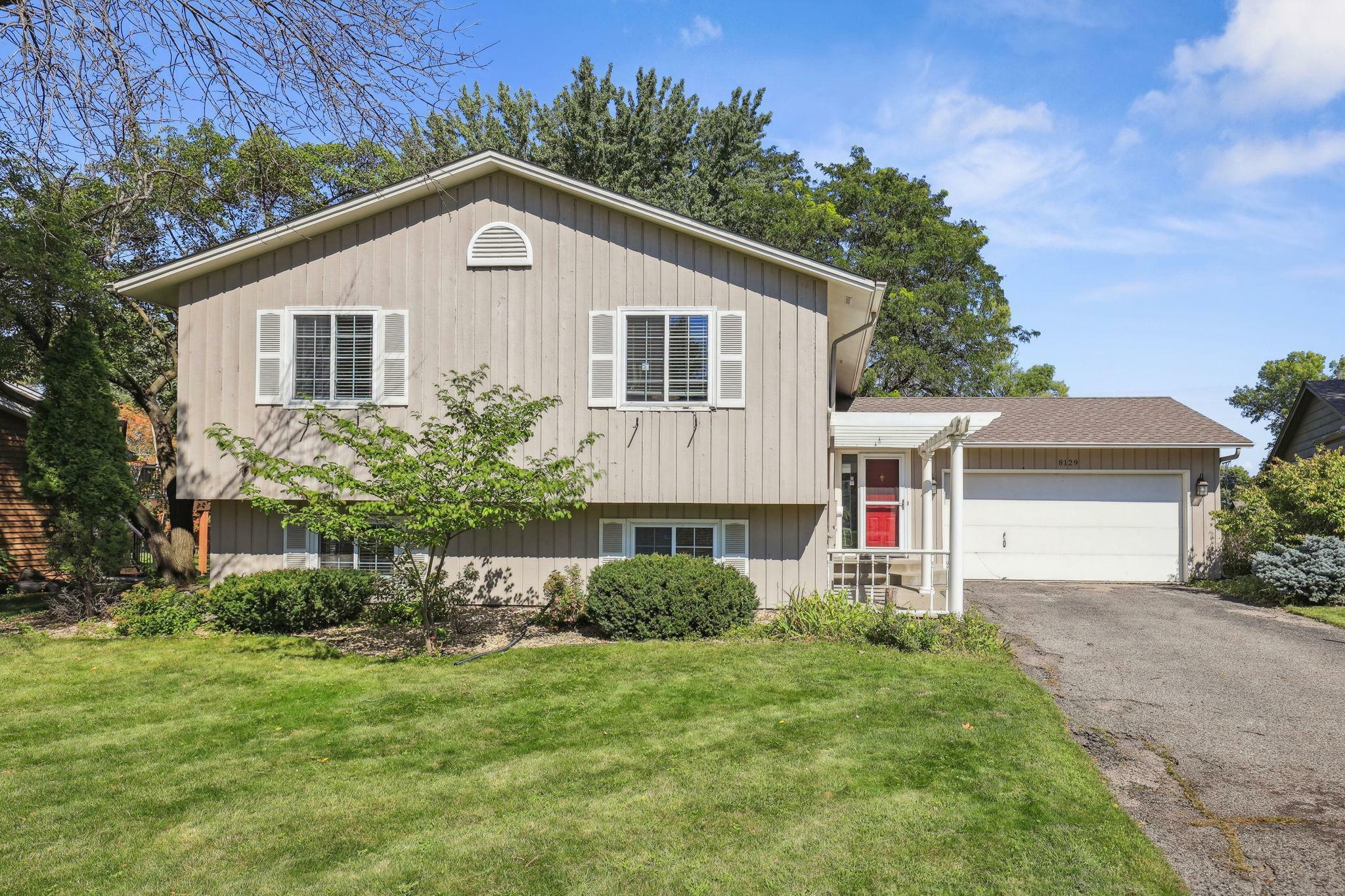 8129 Rhode Island Circle  Bloomington MN 55438 photo