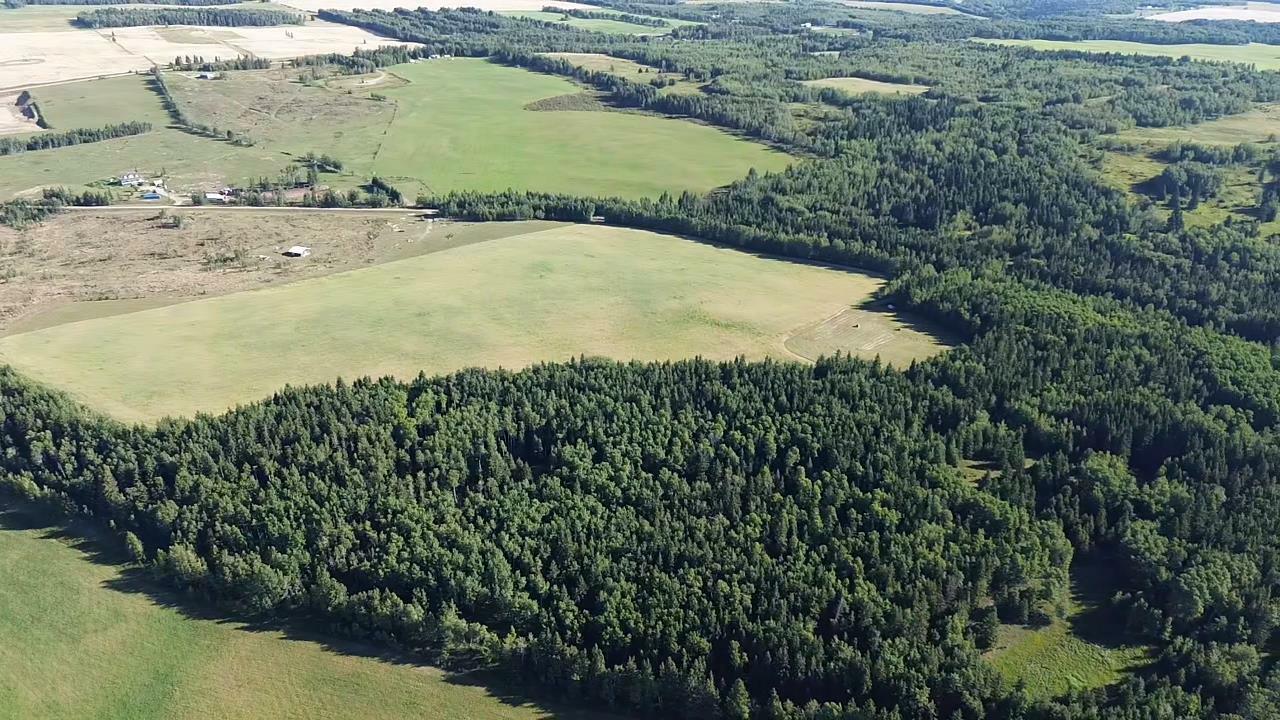 Photo de la propriété:  On Highway 761  AB T0M 1H0 