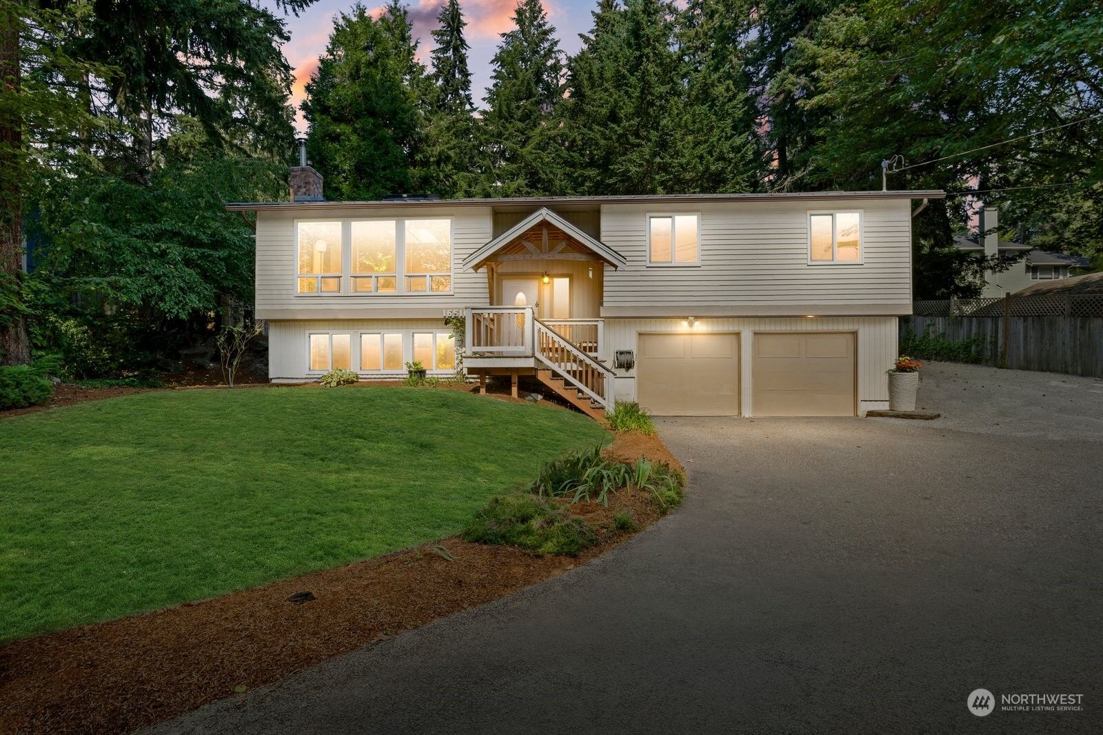 Property Photo:  16516 SE 34th St  WA 98008 