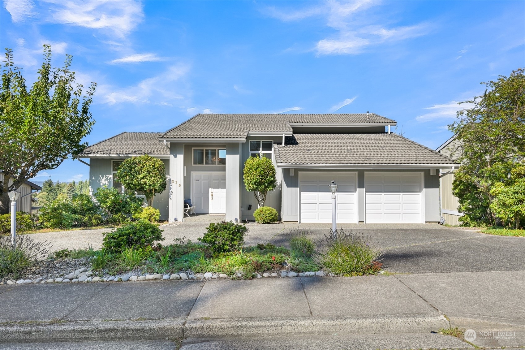 Property Photo:  215 Bayside Road  WA 98225 