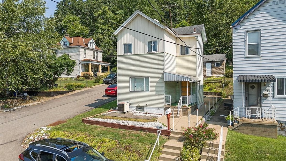 Property Photo:  134 Blackmore St  PA 15217 