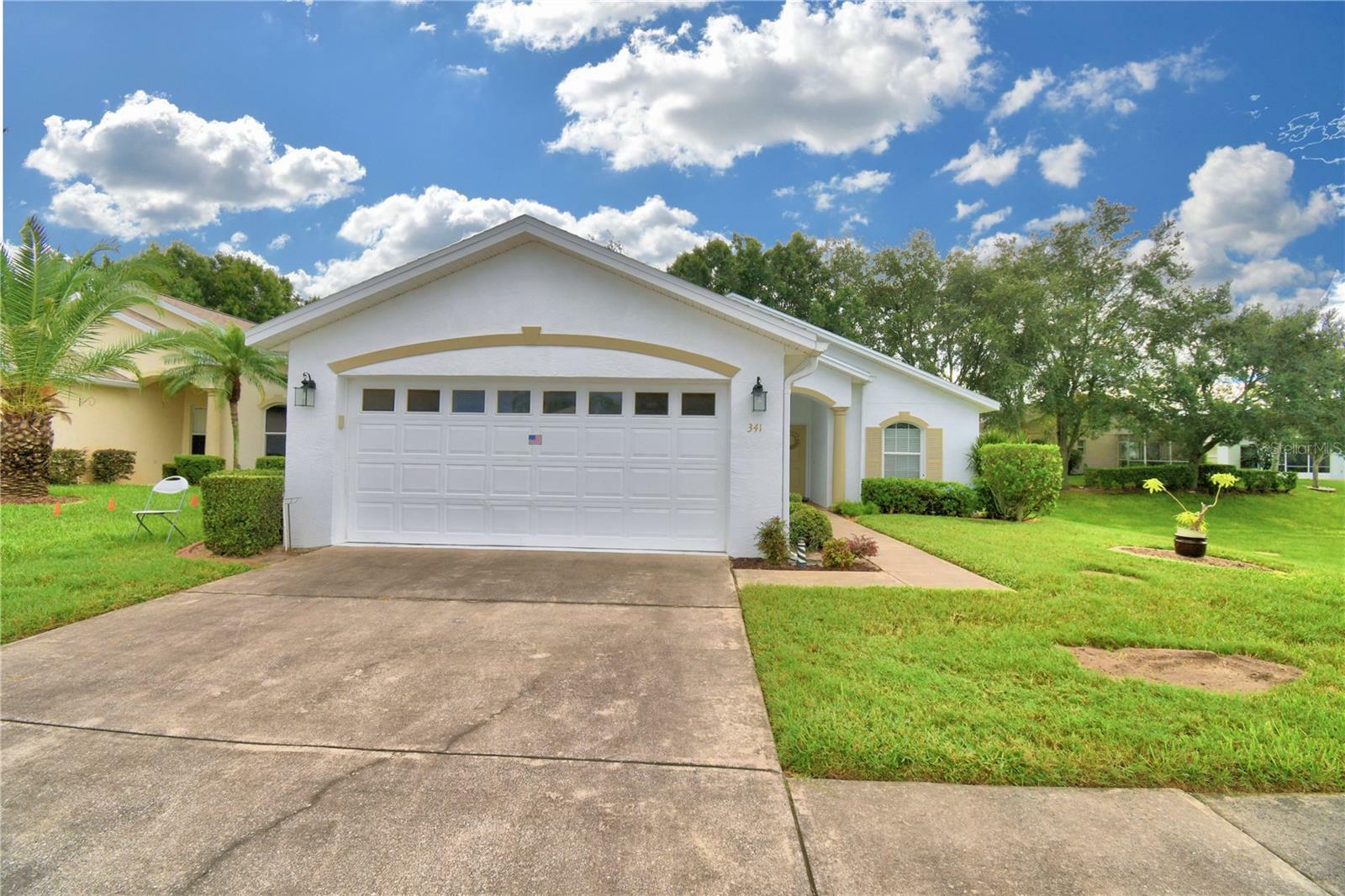 Property Photo:  341 Lake Suzanne Drive  FL 33859 