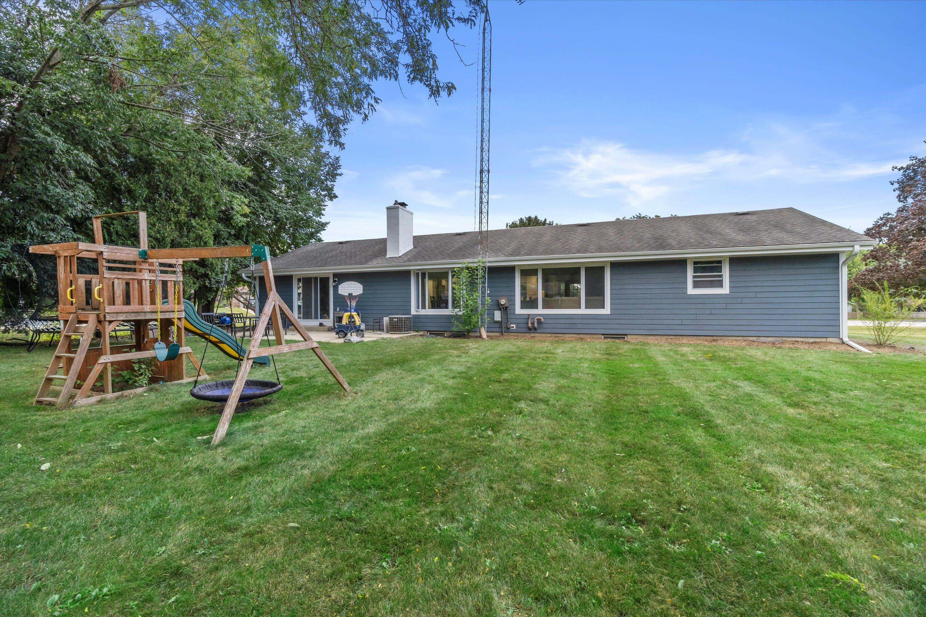 Property Photo:  4629 Phoebe Ln  WI 53405 