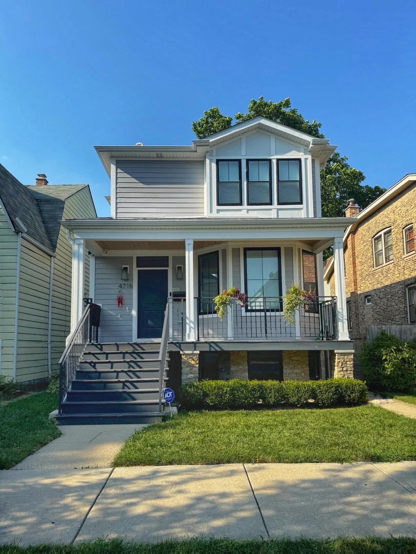 Property Photo:  4716 W Berenice Avenue  IL 60641 