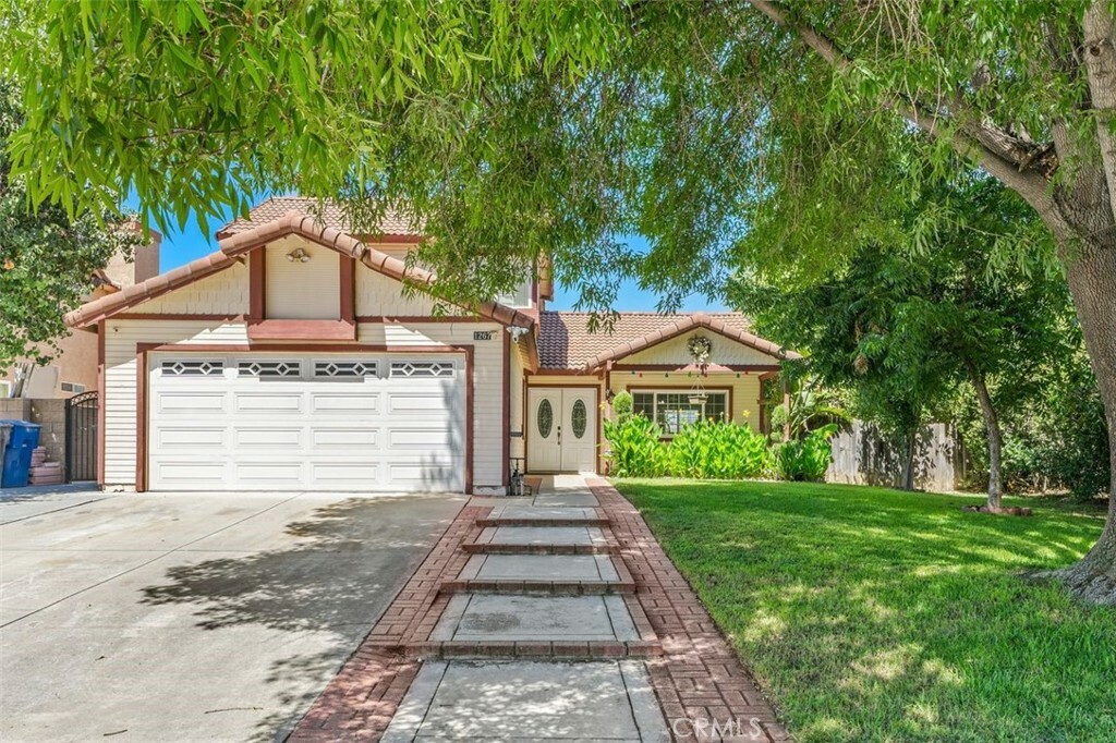 Property Photo:  1267 Gazania Circle  CA 92501 