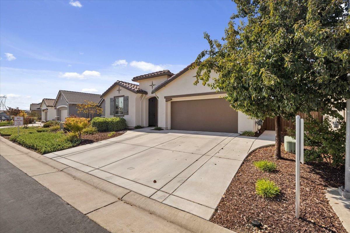 Property Photo:  9236 Summer Holly Way  CA 95829 