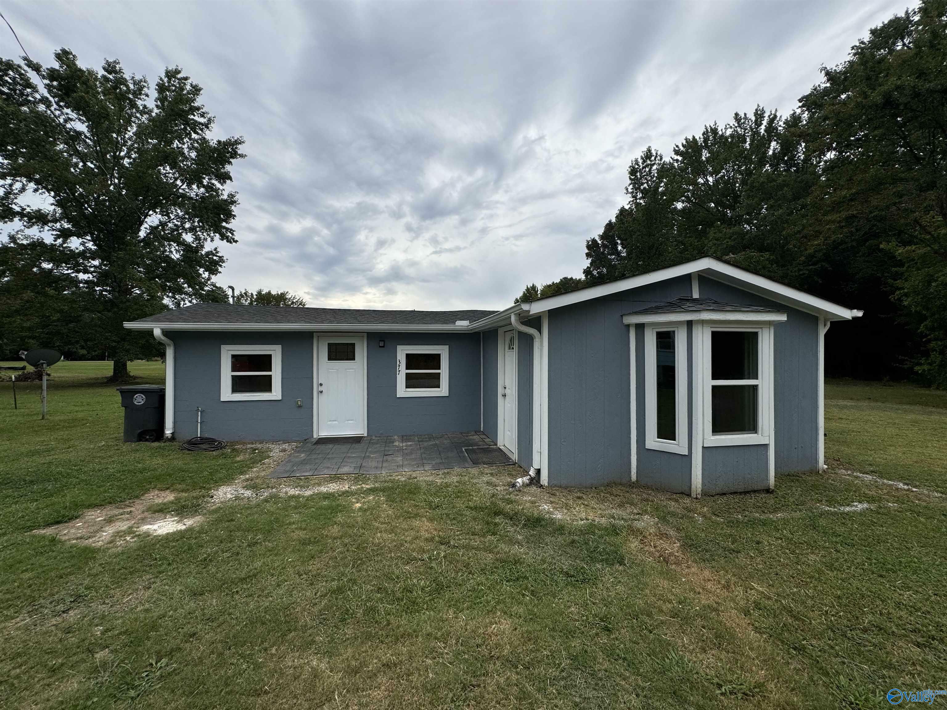 Property Photo:  377 County Road 438  AL 35643 