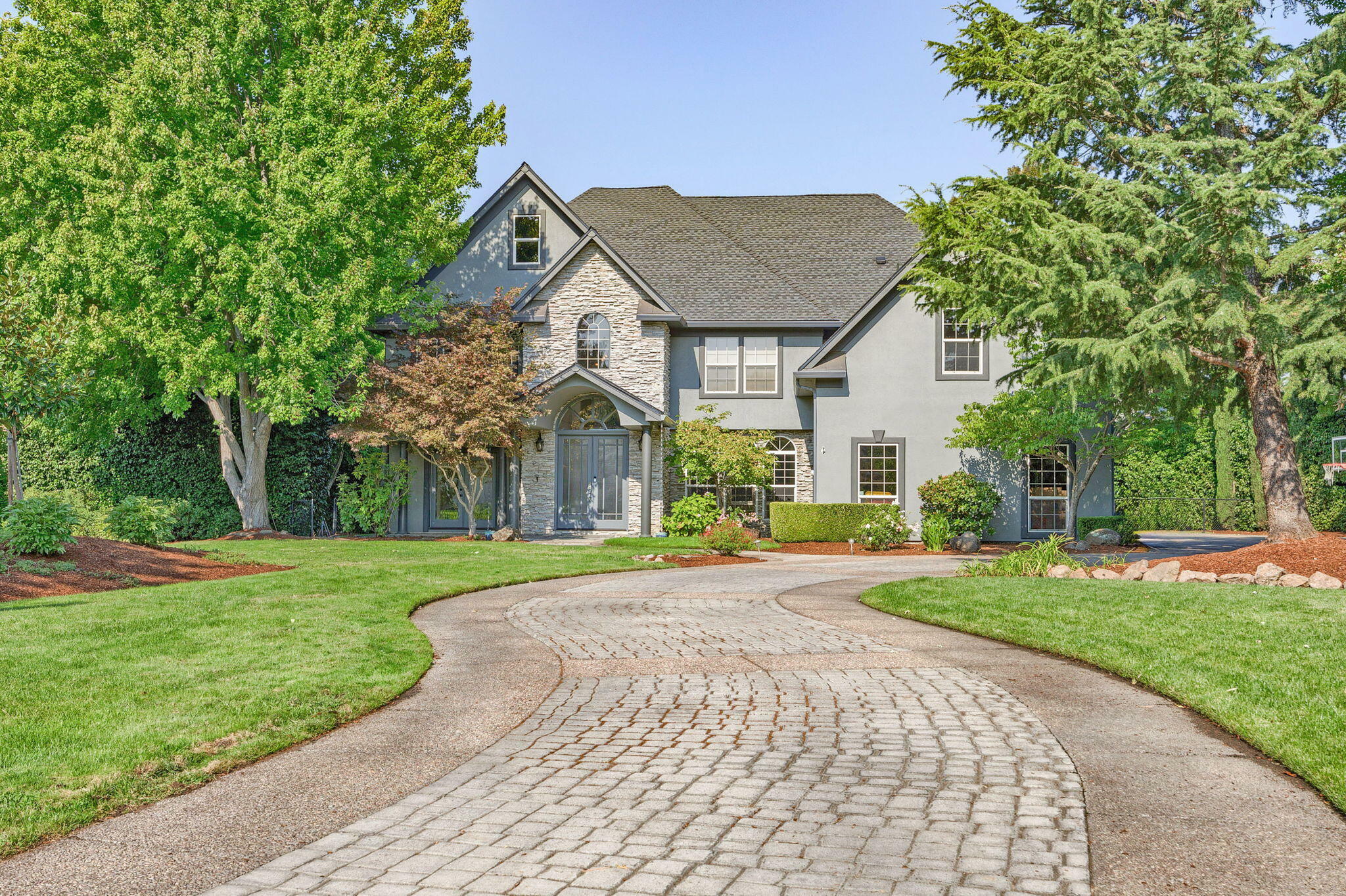Property Photo: 3501 Cherry Lane OR 97504