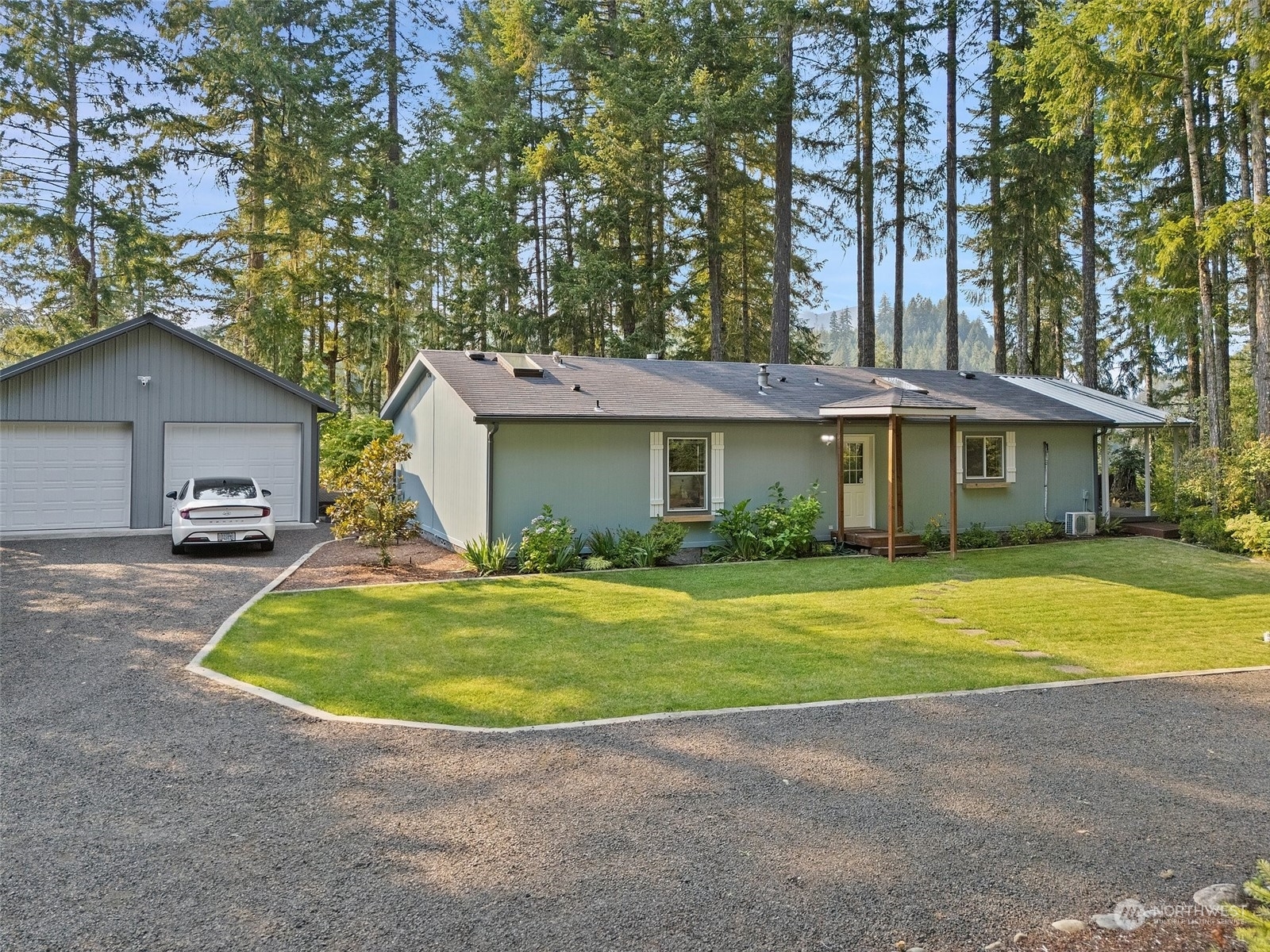 Property Photo:  20 N Kokanee Park Court  WA 98548 