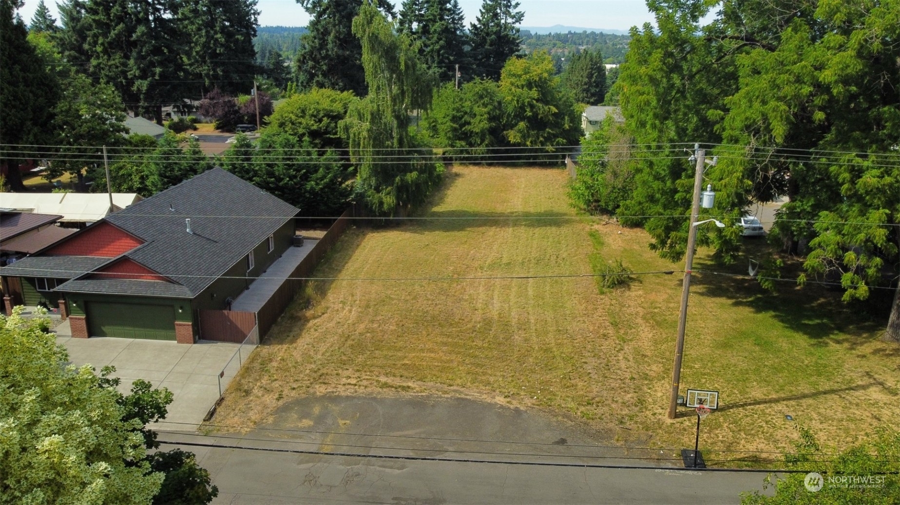 Property Photo:  4006 E 13th Street  WA 98661 