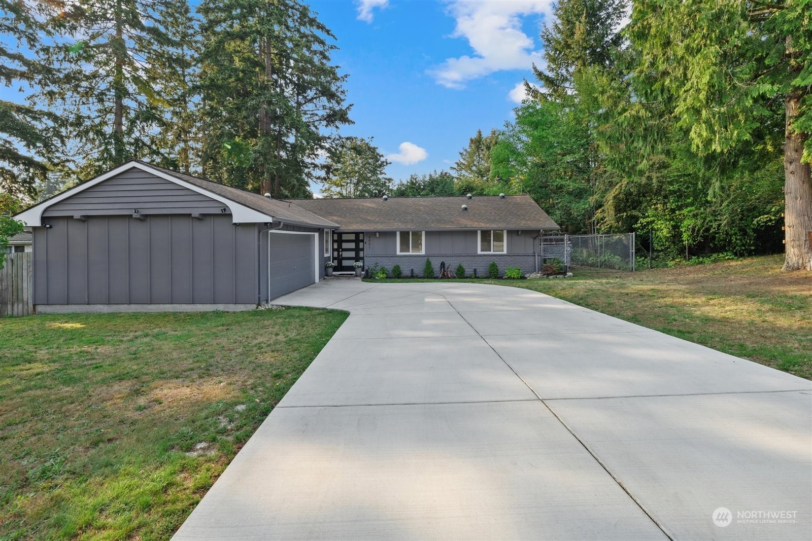 Property Photo:  4901 NE 2nd Street  WA 98059 