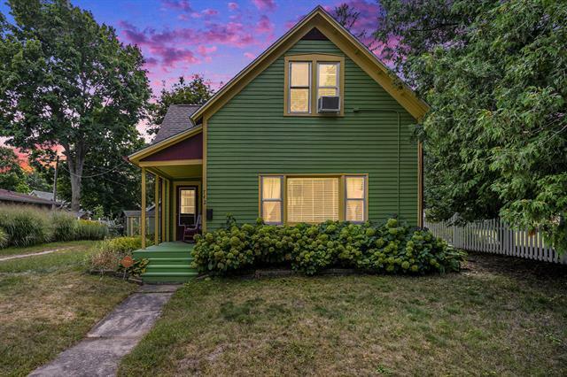 Property Photo: 742 Green Street MI 49090