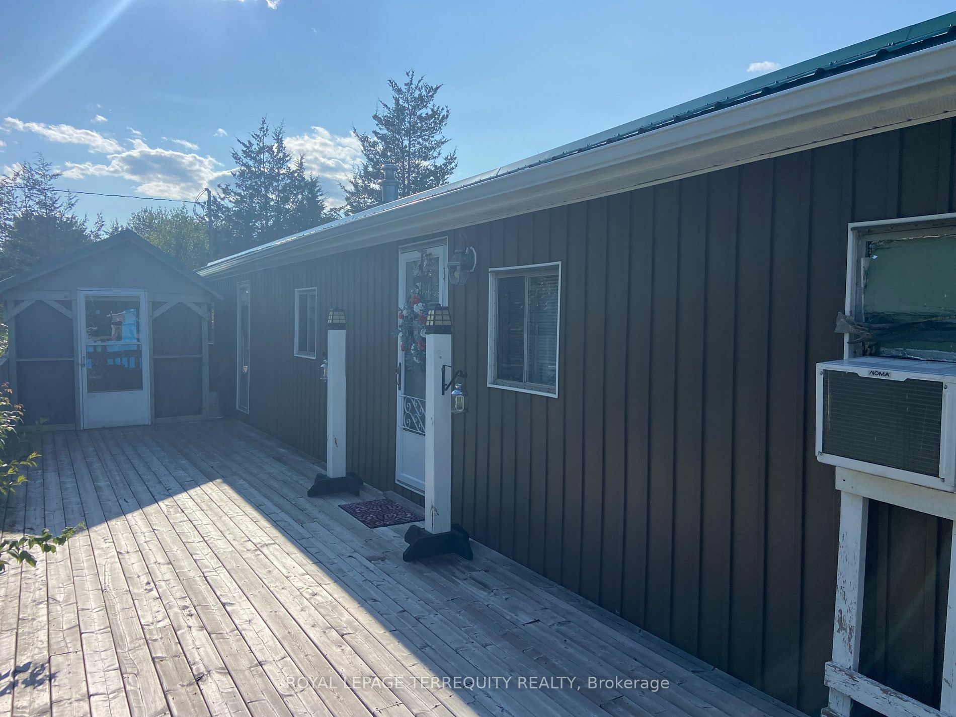 Photo de la propriété:  283 Hillview Rd  ON K0K 2M0 