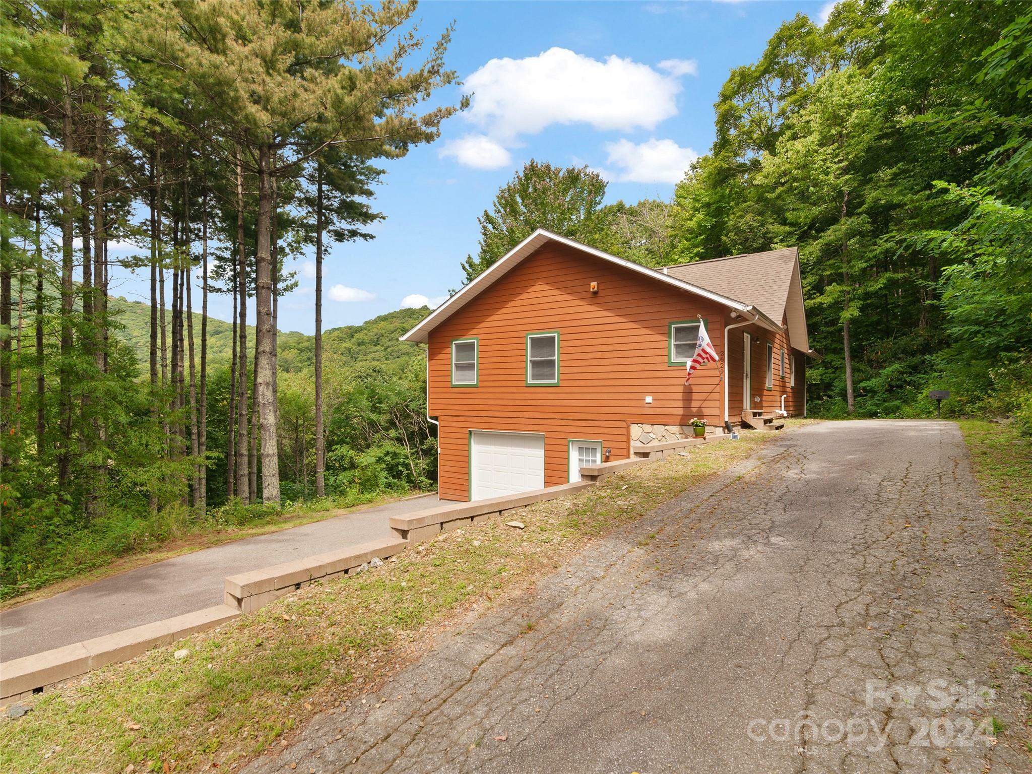 Property Photo:  2629 Fie Top Road  NC 28751 