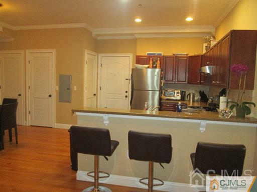 Property Photo:  547 547 Sayre Ave Avenue 201  NJ 08861 