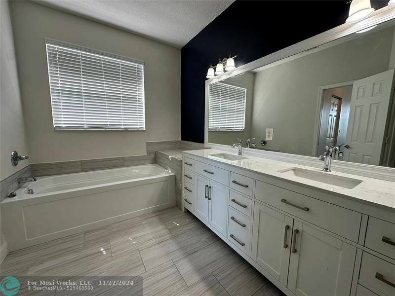 Property Photo:  6075 46th Ln  FL 32967 