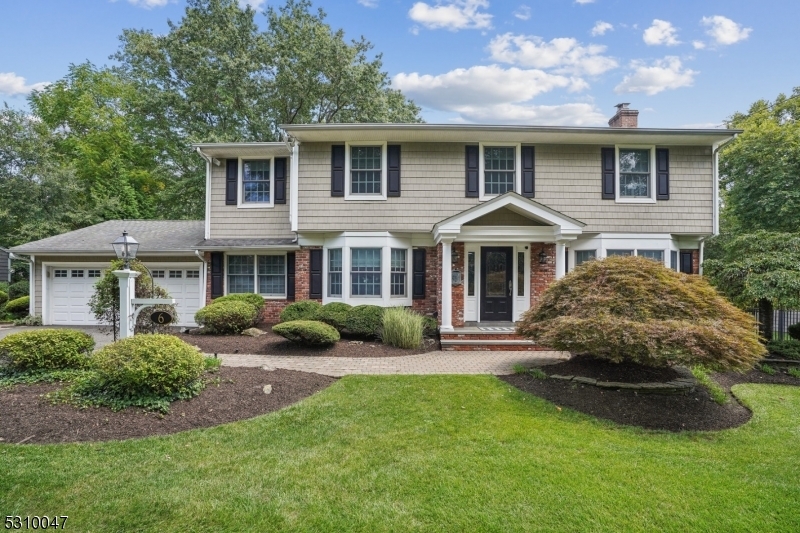 Property Photo:  6 Sutton Pl  NJ 07932 