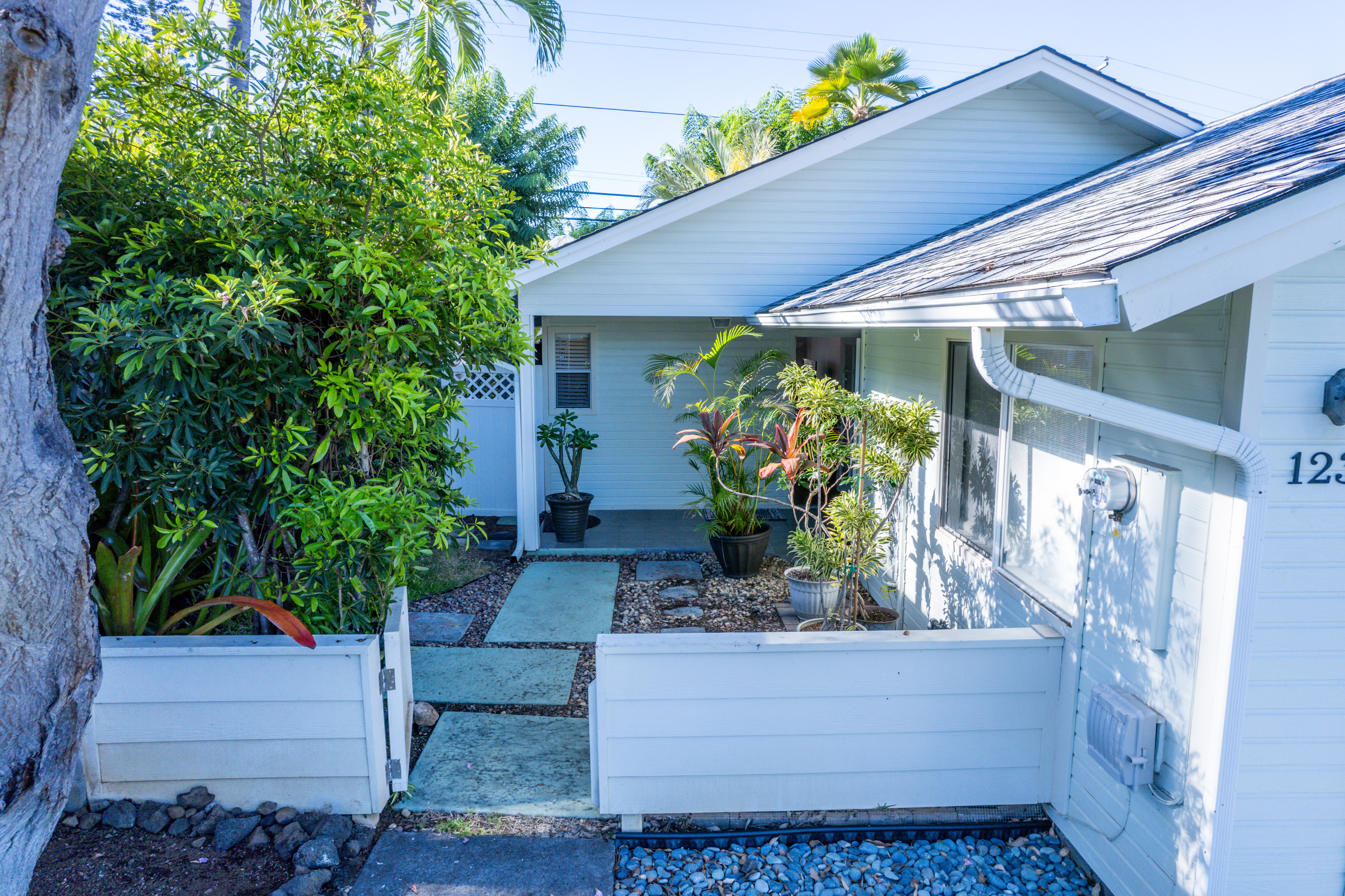 Property Photo:  75-233 Nani Kailua Dr 123  HI 96740 