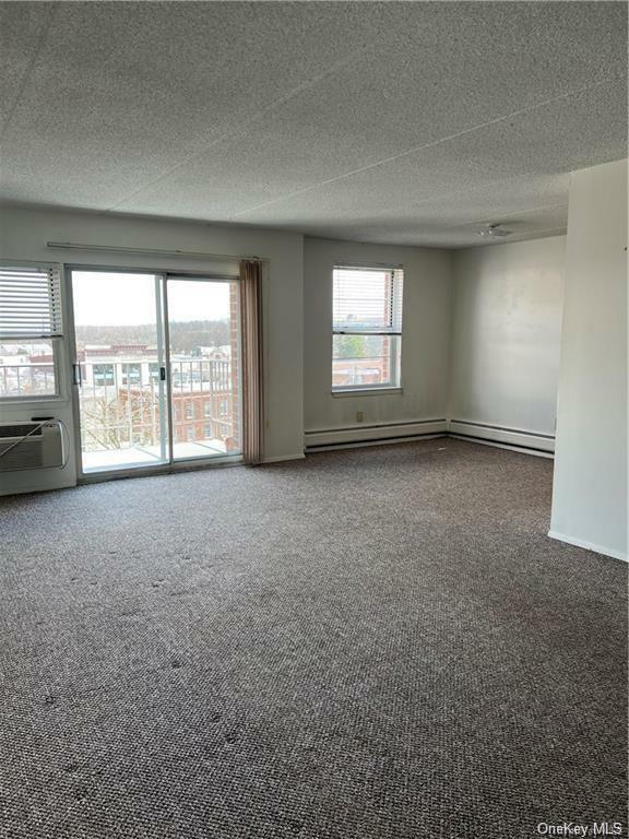 Property Photo:  35 Park Avenue 6N  NY 10901 