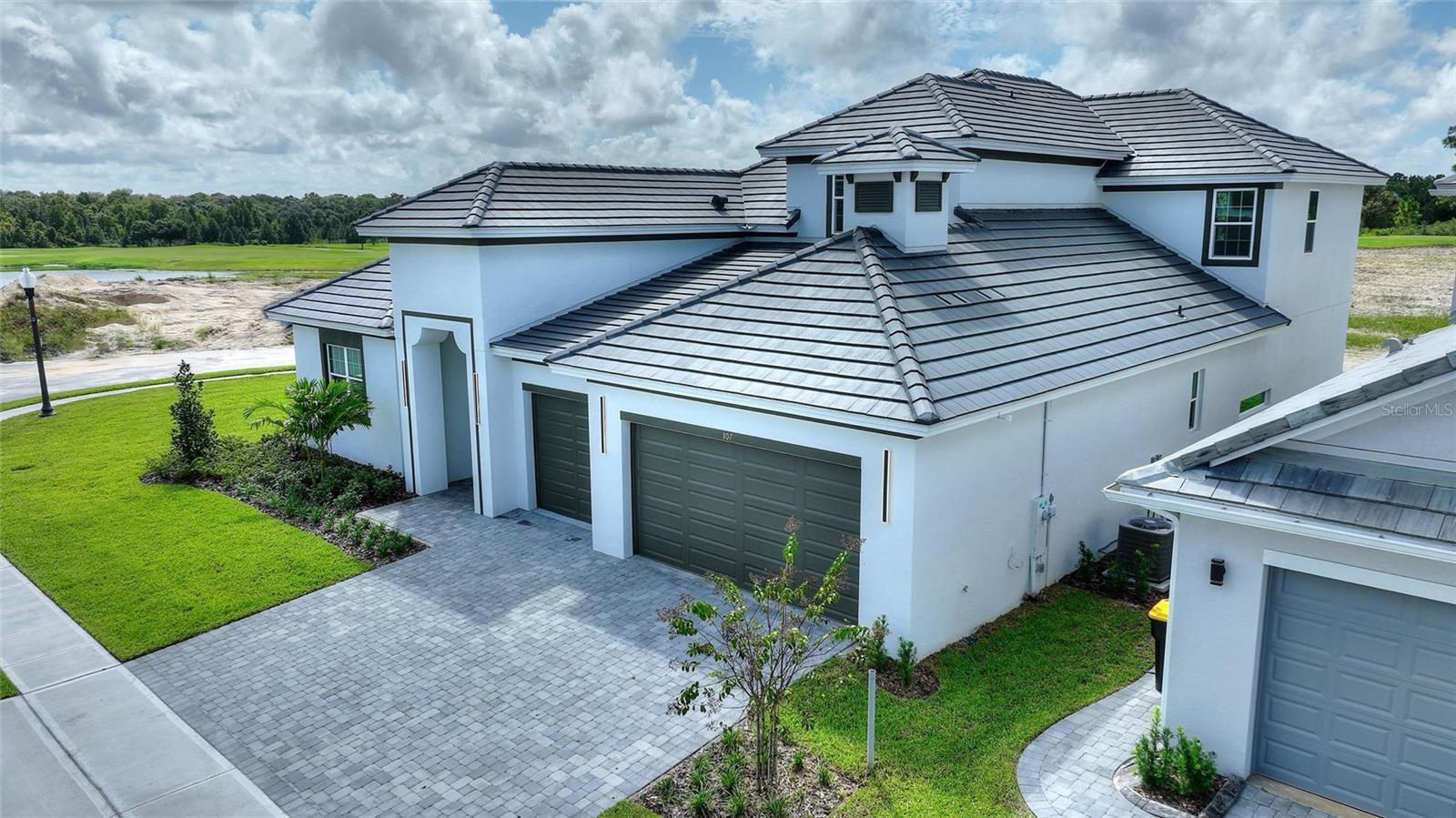 Property Photo: 107 Hampton Loop FL 33837