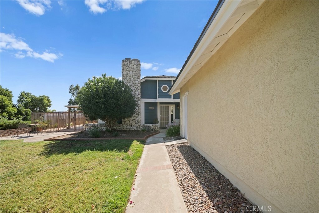 Property Photo:  33360 Blanche Drive  CA 92530 