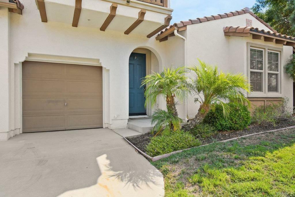 Property Photo:  704 Sungold Way  CA 92027 