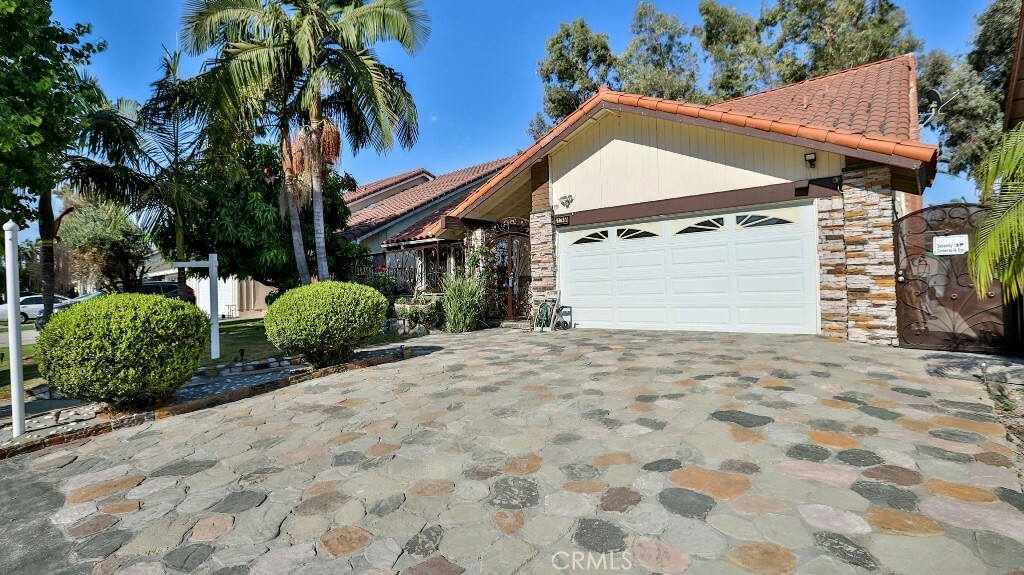 Property Photo:  1746 N Pheasant Street  CA 92806 